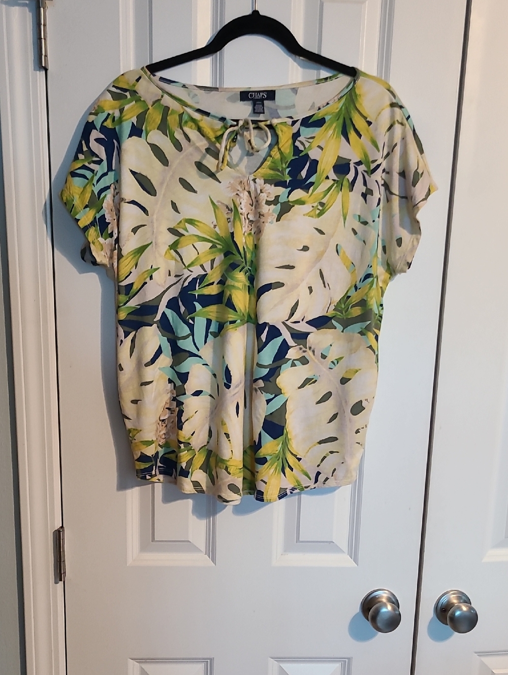 Chaps Women’s Tropical Print Short Sleeve Top - White/Green/Blue